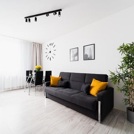 דירות ורוצלב New Apart Near Sky Tower - Gwiazdzista מראה חיצוני תמונה